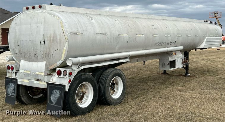 image for item DV1776 1962 Moser tank trailer