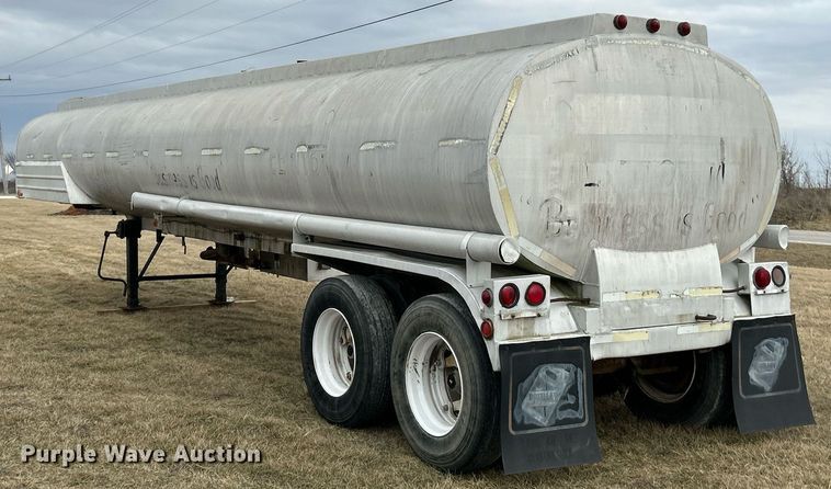image for item DV1776 1962 Moser tank trailer