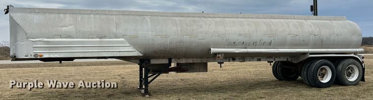 image for item DV1776 1962 Moser tank trailer