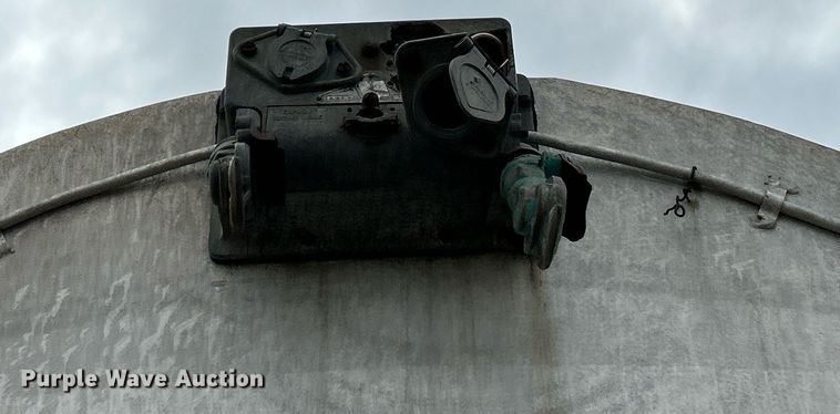 image for item DV1776 1962 Moser tank trailer