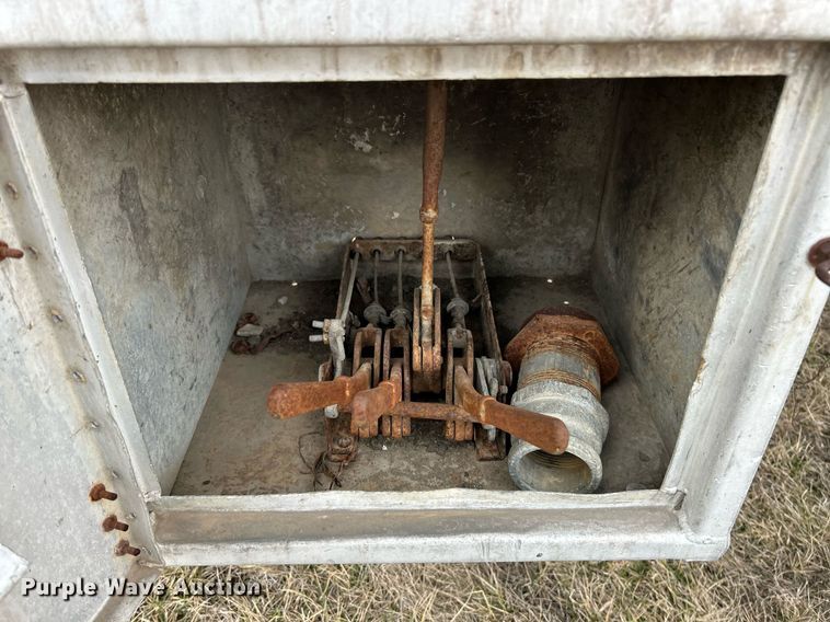 image for item DV1776 1962 Moser tank trailer