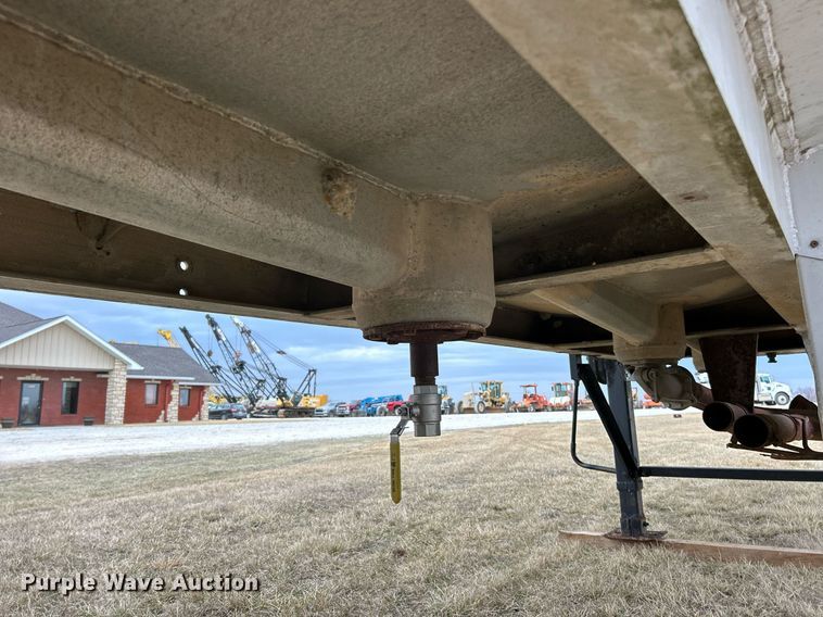 image for item DV1776 1962 Moser tank trailer