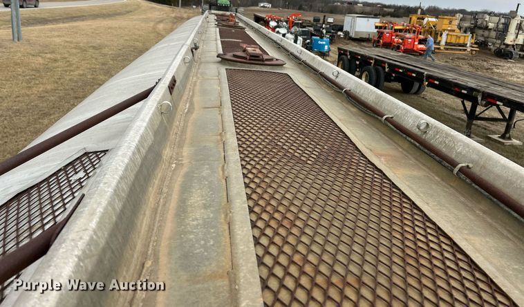 image for item DV1776 1962 Moser tank trailer