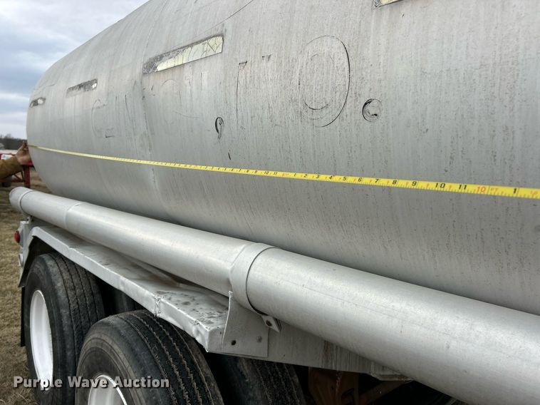 image for item DV1776 1962 Moser tank trailer