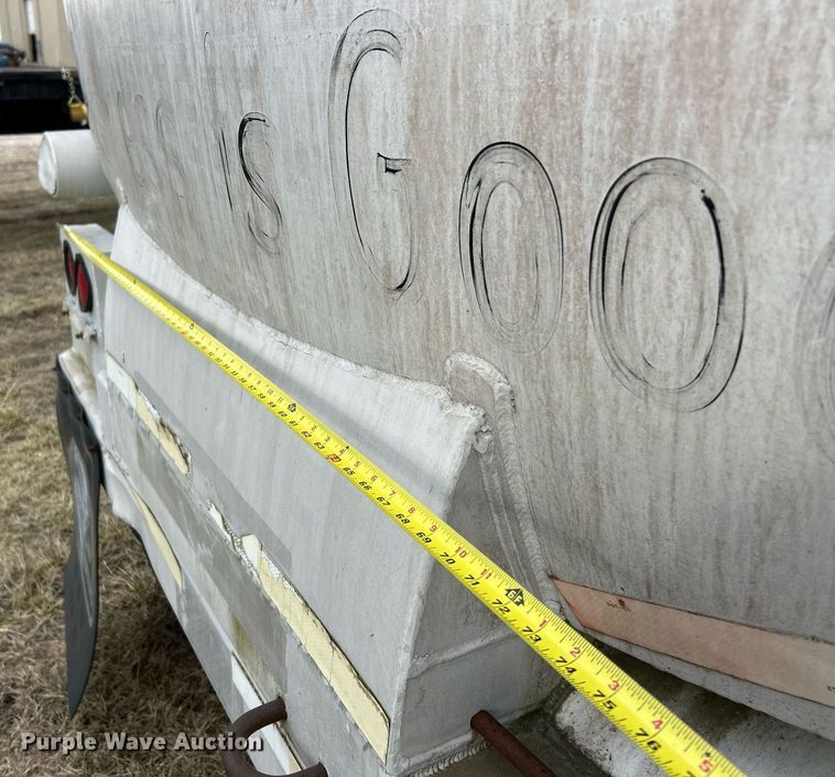 image for item DV1776 1962 Moser tank trailer