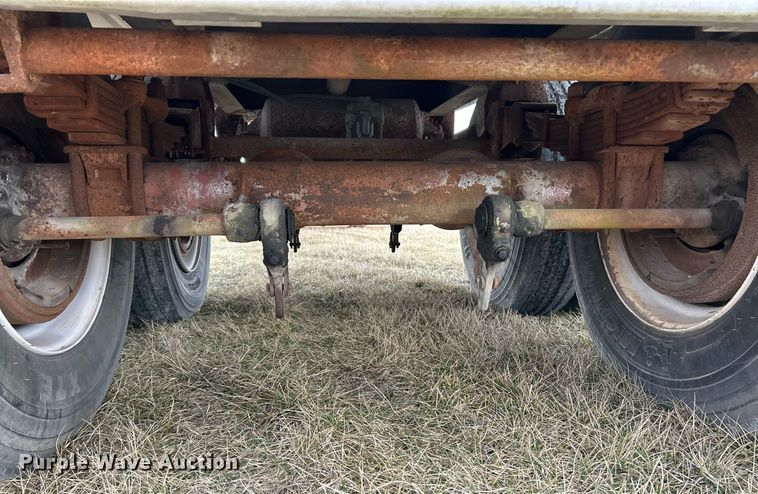 image for item DV1776 1962 Moser tank trailer