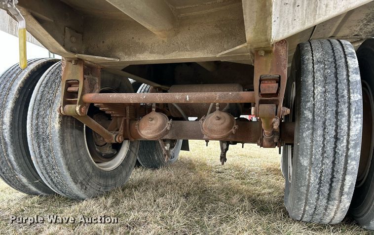 image for item DV1776 1962 Moser tank trailer