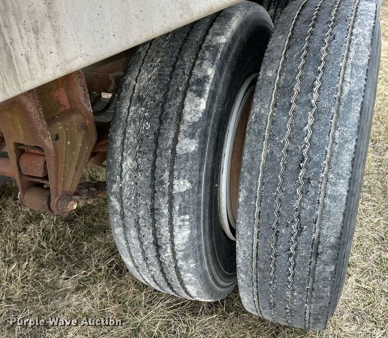 image for item DV1776 1962 Moser tank trailer