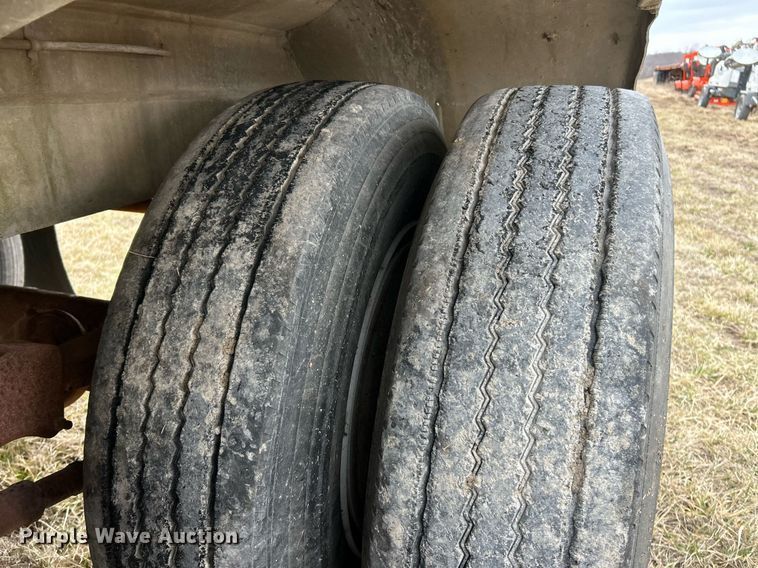 image for item DV1776 1962 Moser tank trailer