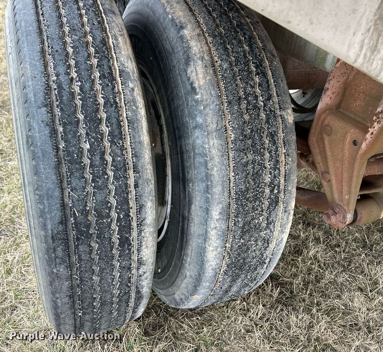 image for item DV1776 1962 Moser tank trailer