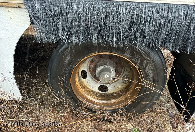 image for item DV1830 2004 Wabash DVDBHPC dry van trailer