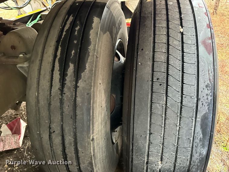 image for item DV1830 2004 Wabash DVDBHPC dry van trailer