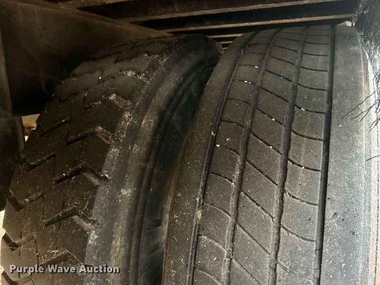 image for item DV1834 2007 Wabash DVDBHPC dry van trailer