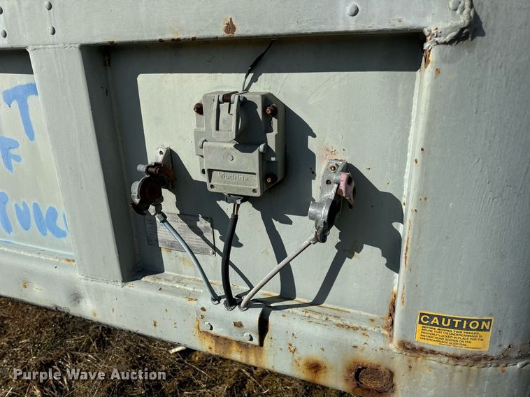 image for item DV1838 1996 Fruehauf  FB-8-T2 42N dry van trailer