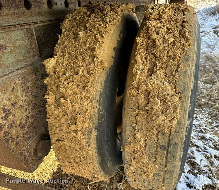 image for item DV1838 1996 Fruehauf  FB-8-T2 42N dry van trailer