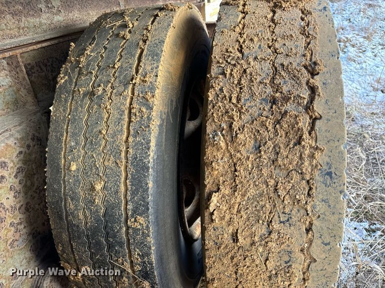 image for item DV1838 1996 Fruehauf  FB-8-T2 42N dry van trailer