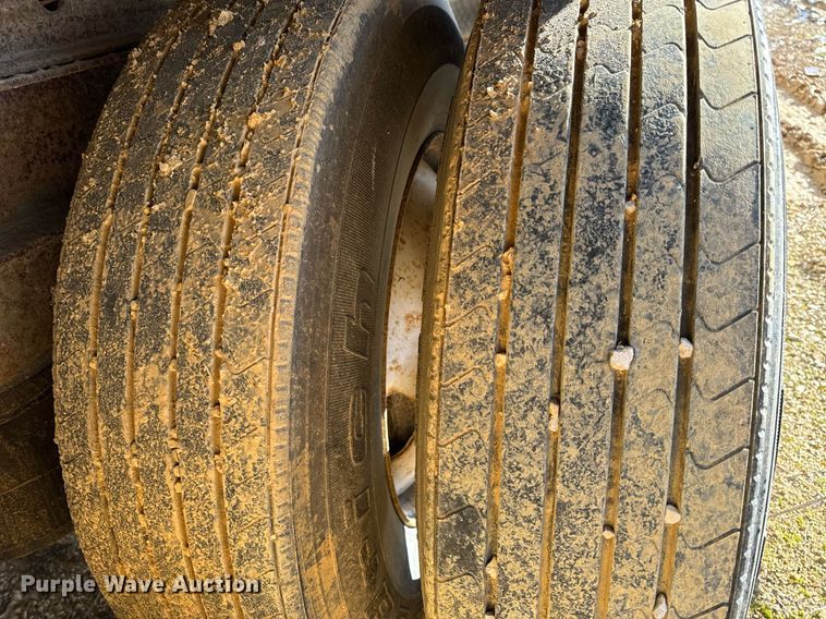 image for item DV1838 1996 Fruehauf  FB-8-T2 42N dry van trailer