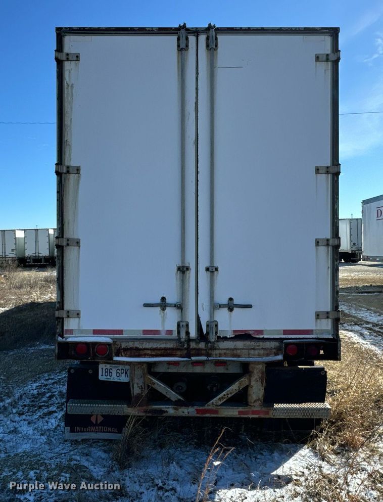 image for item DV1839 1998 Pine Ridge dry van trailer