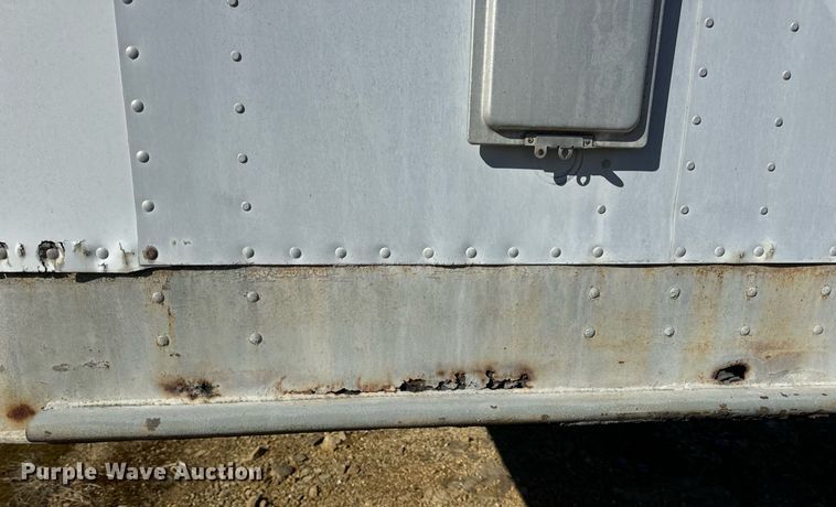 image for item DV1839 1998 Pine Ridge dry van trailer