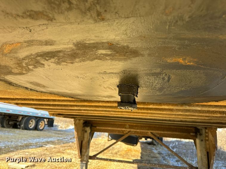 image for item DV1839 1998 Pine Ridge dry van trailer