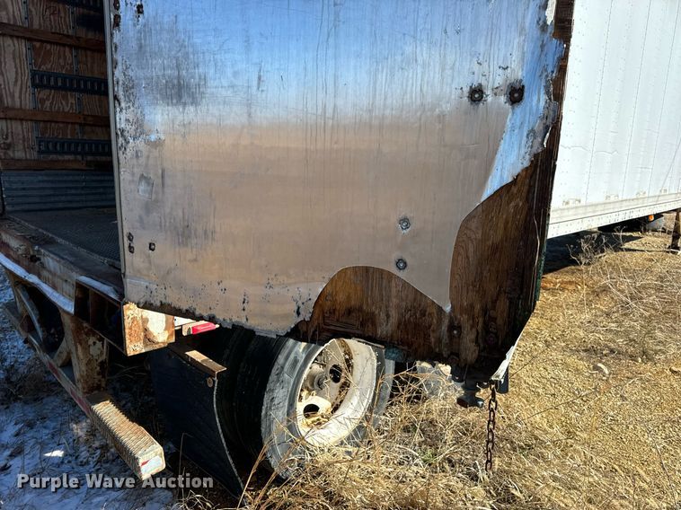 image for item DV1839 1998 Pine Ridge dry van trailer