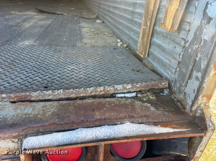 image for item DV1839 1998 Pine Ridge dry van trailer