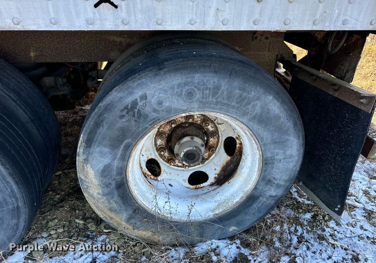 image for item DV1839 1998 Pine Ridge dry van trailer