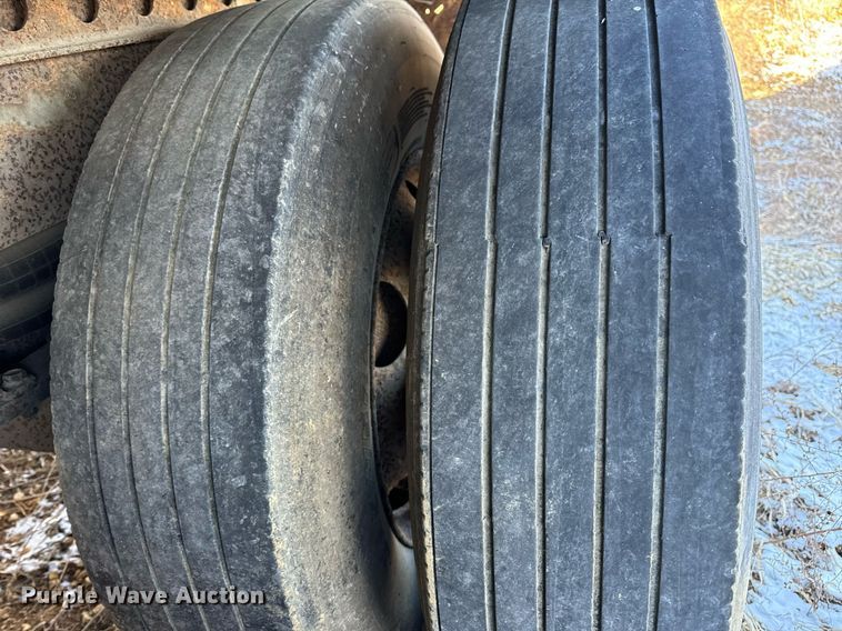 image for item DV1839 1998 Pine Ridge dry van trailer