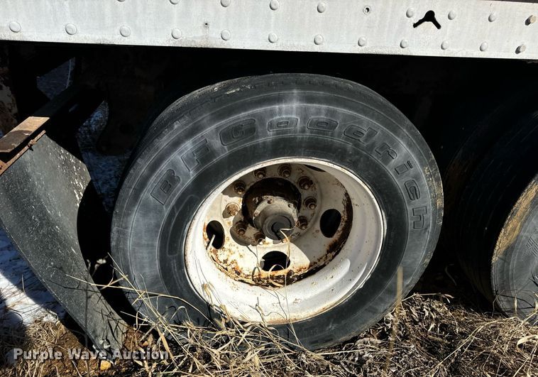 image for item DV1839 1998 Pine Ridge dry van trailer