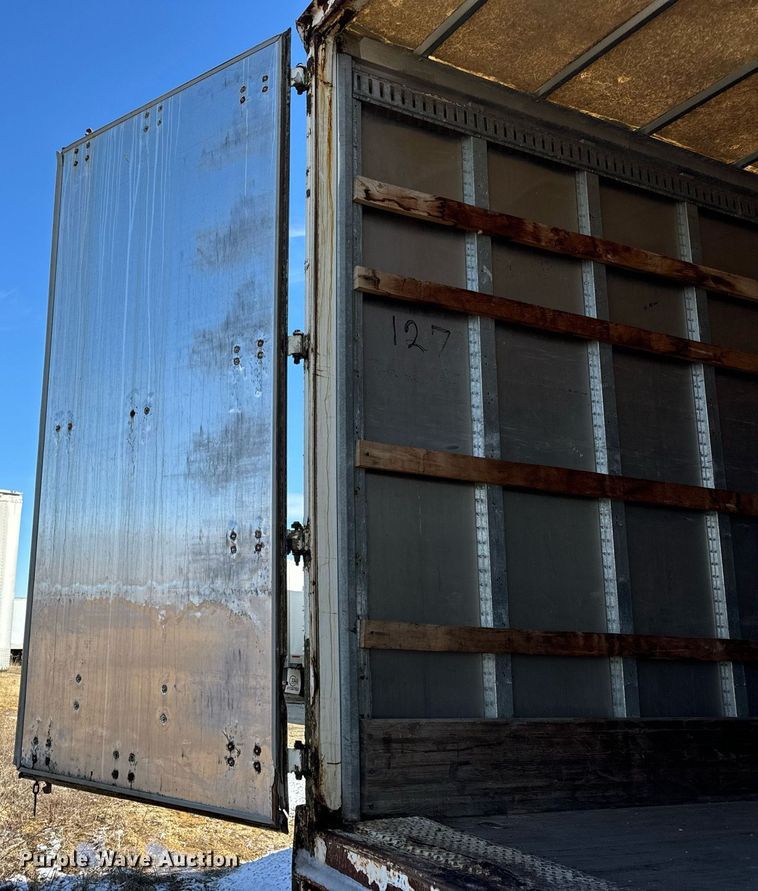 image for item DV1843 1998 Wabash dry van trailer