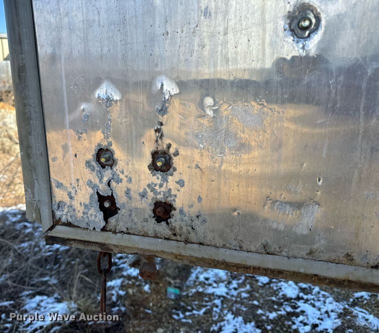 image for item DV1843 1998 Wabash dry van trailer