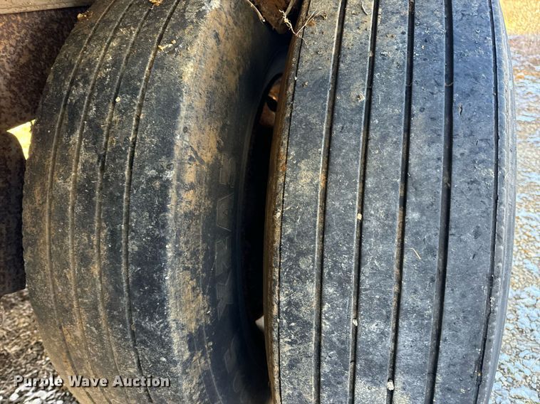 image for item DV1843 1998 Wabash dry van trailer