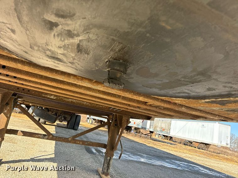 image for item DV1844 1999 Wabash dry van trailer