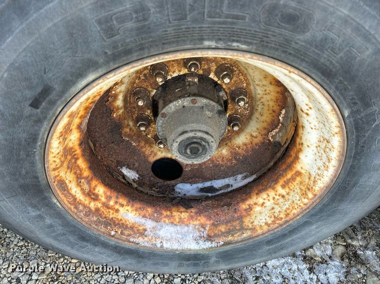 image for item DV1844 1999 Wabash dry van trailer