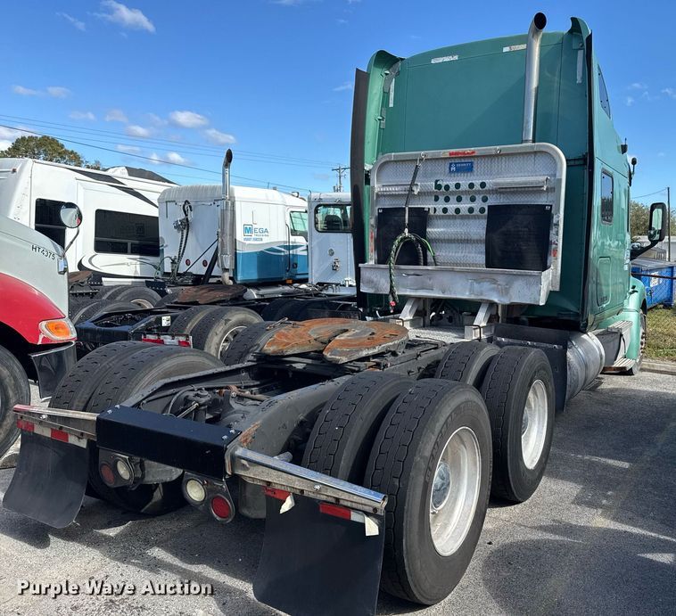 image for item DW1781 2009 Peterbilt 387 semi truck