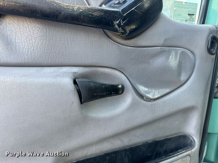 image for item DW1781 2009 Peterbilt 387 semi truck