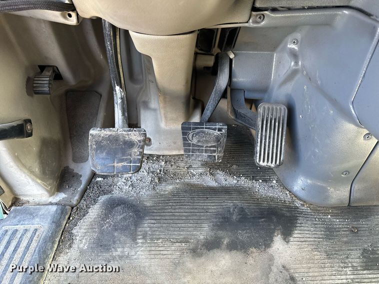 image for item DW1781 2009 Peterbilt 387 semi truck