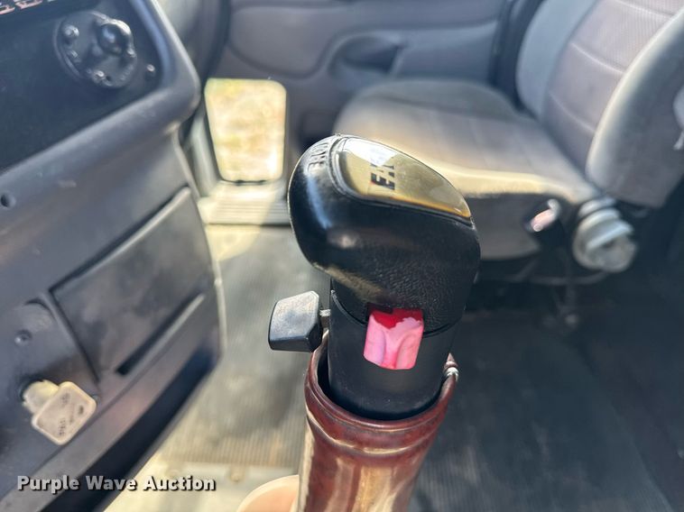 image for item DW1781 2009 Peterbilt 387 semi truck