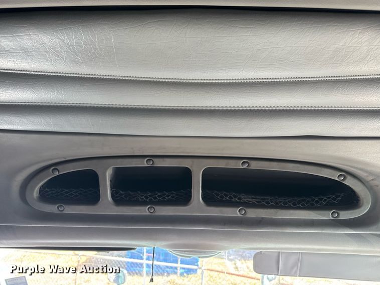 image for item DW1781 2009 Peterbilt 387 semi truck