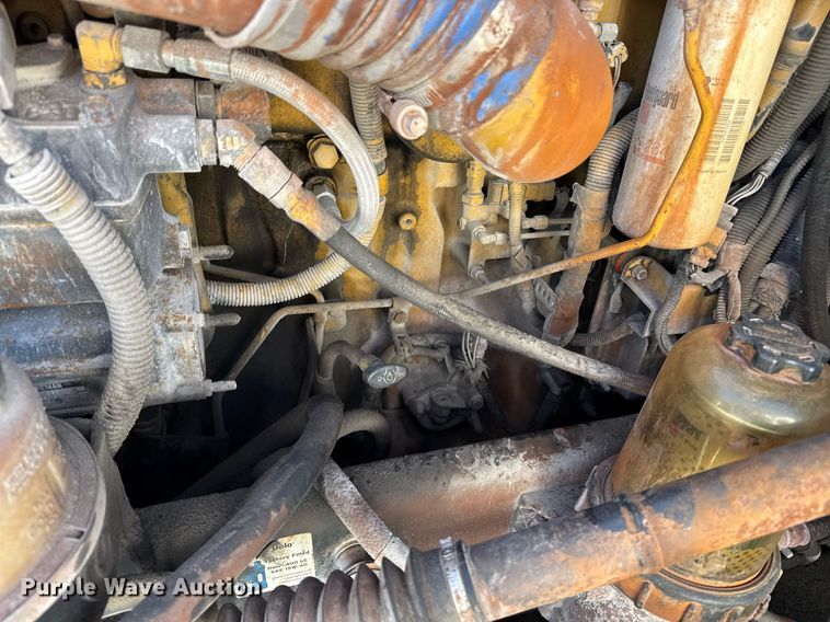 image for item DW1781 2009 Peterbilt 387 semi truck