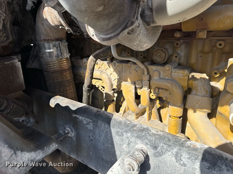 image for item DW1781 2009 Peterbilt 387 semi truck