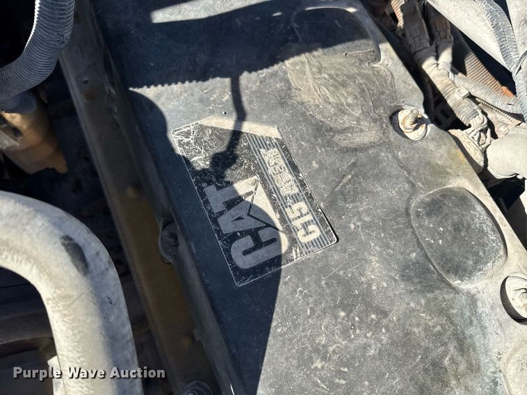 image for item DW1781 2009 Peterbilt 387 semi truck