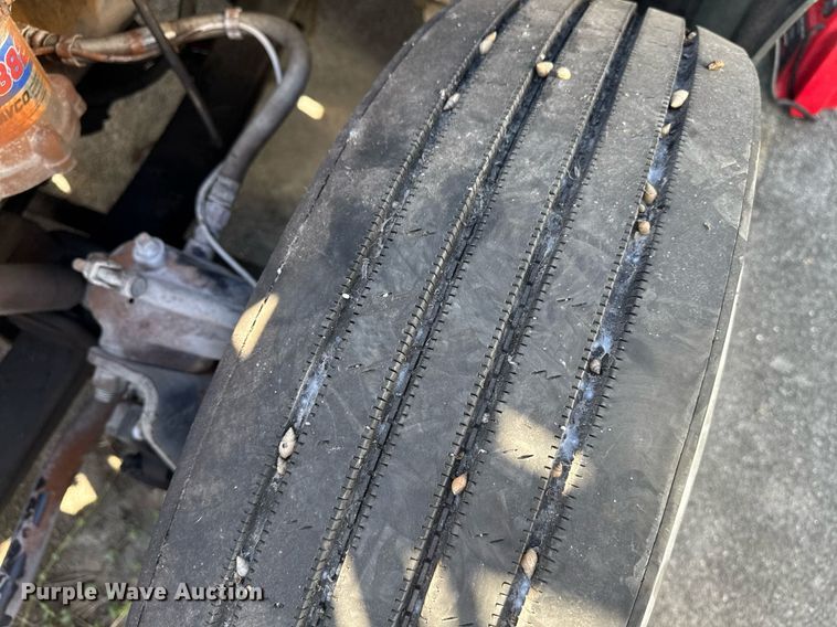 image for item DW1781 2009 Peterbilt 387 semi truck