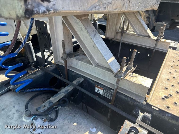 image for item DW1782 2014 Freightliner Cascadia  semi truck