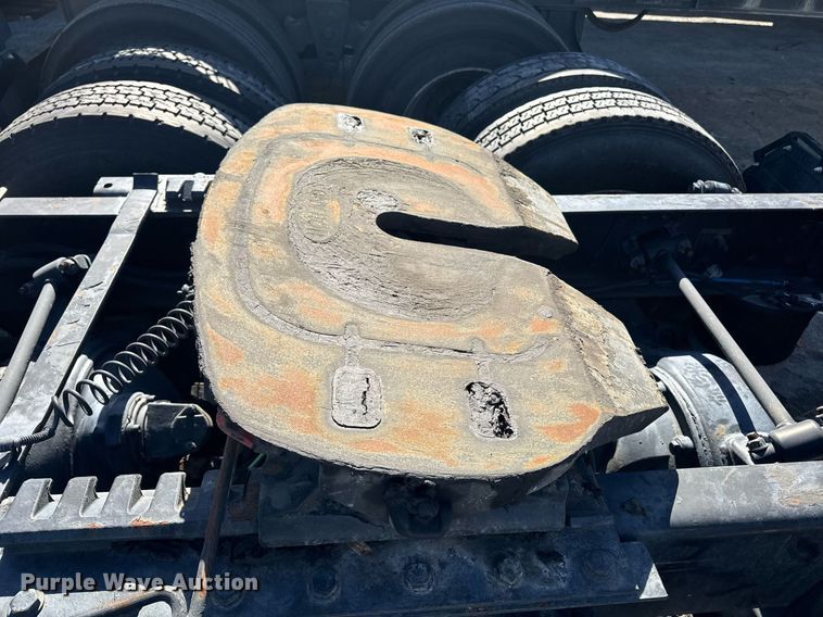 image for item DW1782 2014 Freightliner Cascadia  semi truck