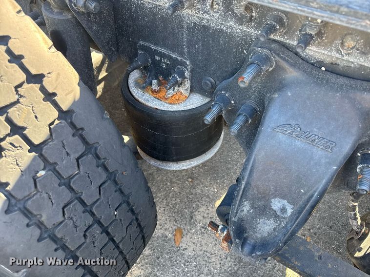 image for item DW1782 2014 Freightliner Cascadia  semi truck