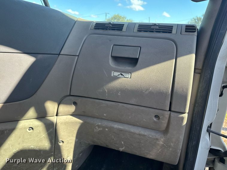 image for item DW1782 2014 Freightliner Cascadia  semi truck