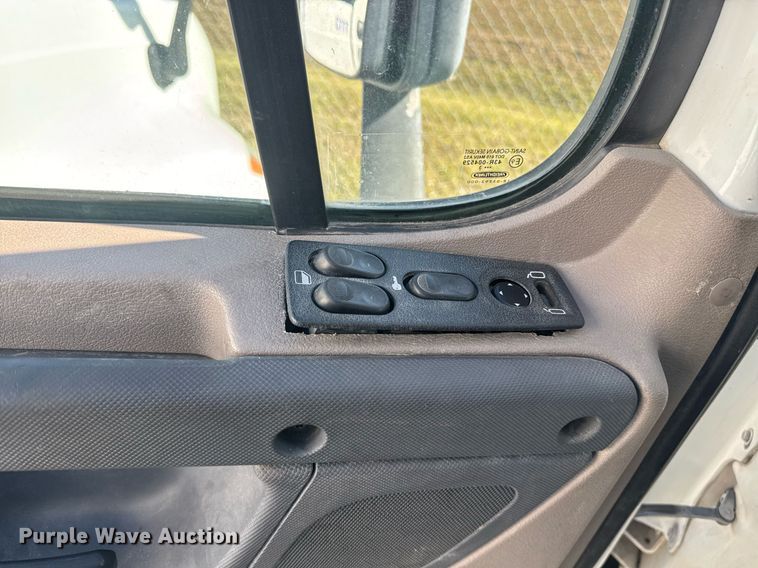 image for item DW1789 2014 Freightliner Cascadia semi truck