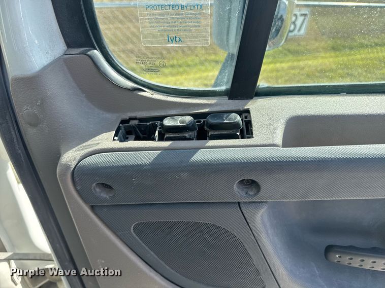 image for item DW1789 2014 Freightliner Cascadia semi truck