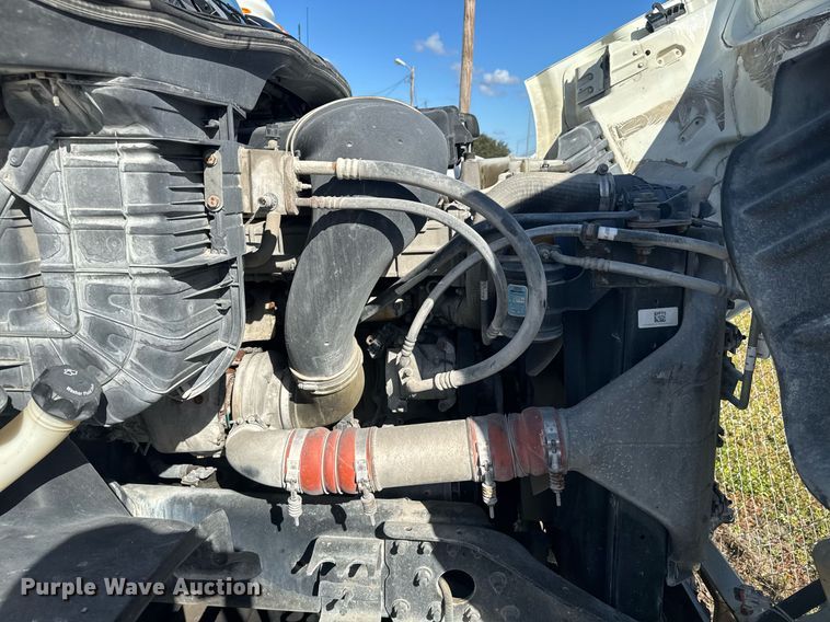 image for item DW1789 2014 Freightliner Cascadia semi truck